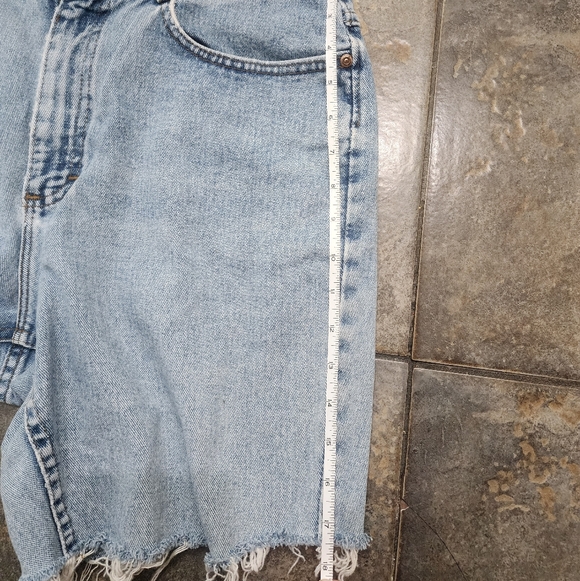 Vintage 90s Lee Women's 13M 32" Waist Cut Off Denim Mom Indie Jorts Shorts - Picture 8 of 10